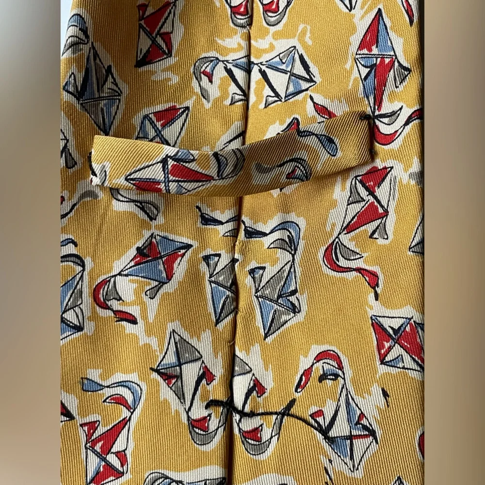 Burberry Vintage Yellow Silk Kite Tie